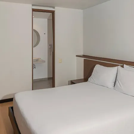 Viaggio Nueve Trez City Suites Bogotá Exterior foto