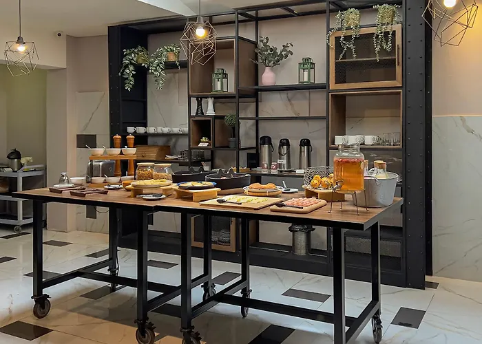 Viaggio Nueve Trez City Suites